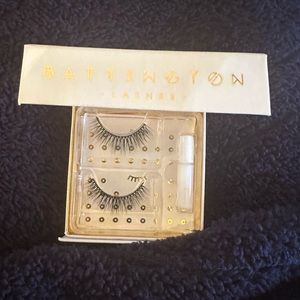 NWT Battington Monroe Lashes